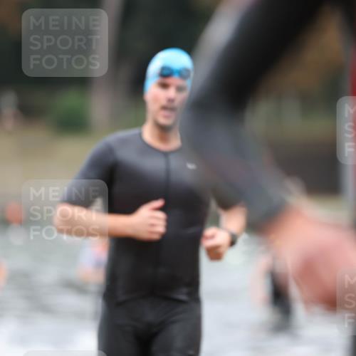 14.09.2025 - Stadtparktriathlon Michael Strokosch http://msf.ph/oto/8868622 14.09.2025 10:33:14 Schwimmen 739, 779, 787, 790, 807 meine-sportfotos.de