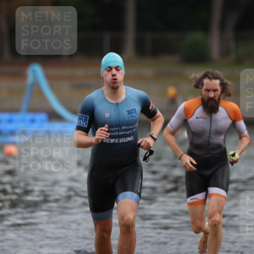 14.09.2025 - Stadtparktriathlon Michael Strokosch http://msf.ph/oto/8868632 14.09.2025 10:33:18 Schwimmen 779, 790, 792, 807 meine-sportfotos.de