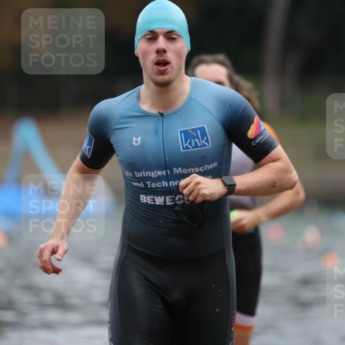14.09.2025 - Stadtparktriathlon Michael Strokosch http://msf.ph/oto/8868640 14.09.2025 10:33:20 Schwimmen 790, 792, 807 meine-sportfotos.de