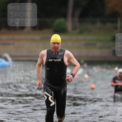 14.09.2025 - Stadtparktriathlon Michael Strokosch http://msf.ph/oto/8868653 14.09.2025 10:33:27 Schwimmen 792 meine-sportfotos.de