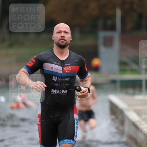 14.09.2025 - Stadtparktriathlon Michael Strokosch http://msf.ph/oto/8868671 14.09.2025 10:33:41 Schwimmen 765, 818 meine-sportfotos.de