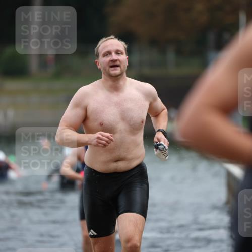 14.09.2025 - Stadtparktriathlon Michael Strokosch http://msf.ph/oto/8868720 14.09.2025 10:34:01 Schwimmen 729, 771, 778, 791, 820 meine-sportfotos.de