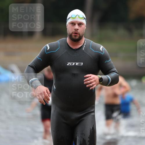 14.09.2025 - Stadtparktriathlon Michael Strokosch http://msf.ph/oto/8868773 14.09.2025 10:34:22 Schwimmen 746, 755, 774, 803 meine-sportfotos.de