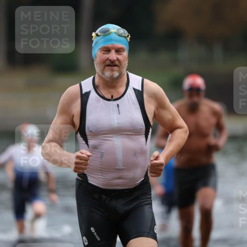 14.09.2025 - Stadtparktriathlon Michael Strokosch http://msf.ph/oto/8868799 14.09.2025 10:34:31 Schwimmen 728, 744, 746, 755, 803 meine-sportfotos.de