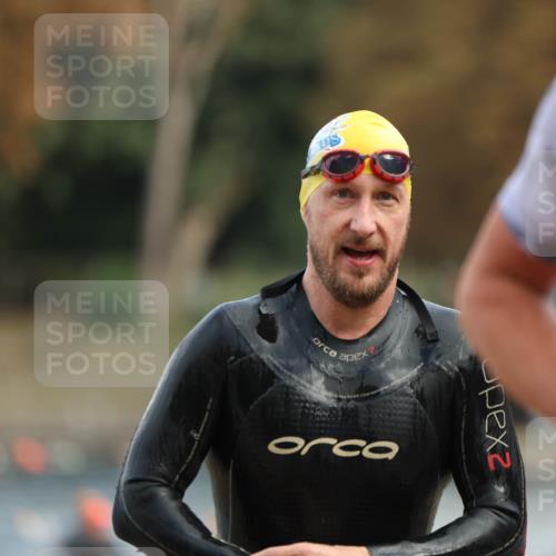 14.09.2025 - Stadtparktriathlon Michael Strokosch http://msf.ph/oto/8869024 14.09.2025 10:49:54 Schwimmen 825, 842, 875 meine-sportfotos.de