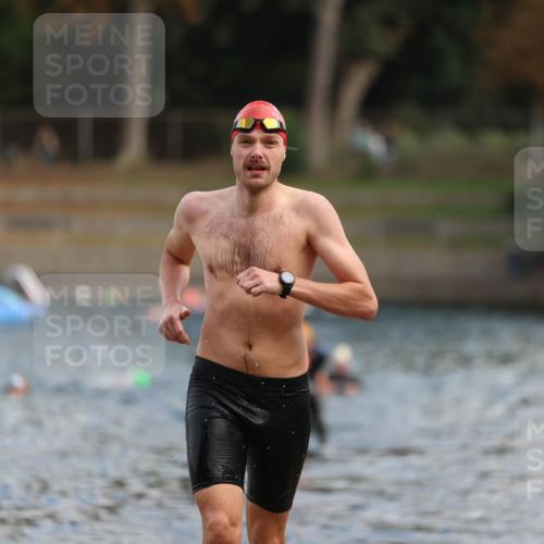 14.09.2025 - Stadtparktriathlon Michael Strokosch http://msf.ph/oto/8869036 14.09.2025 10:50:00 Schwimmen 875 meine-sportfotos.de
