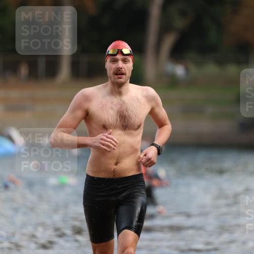 14.09.2025 - Stadtparktriathlon Michael Strokosch http://msf.ph/oto/8869038 14.09.2025 10:50:00 Schwimmen 875 meine-sportfotos.de