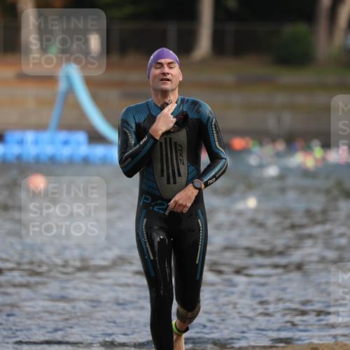 14.09.2025 - Stadtparktriathlon Michael Strokosch http://msf.ph/oto/8869142 14.09.2025 10:50:47 Schwimmen 888 meine-sportfotos.de