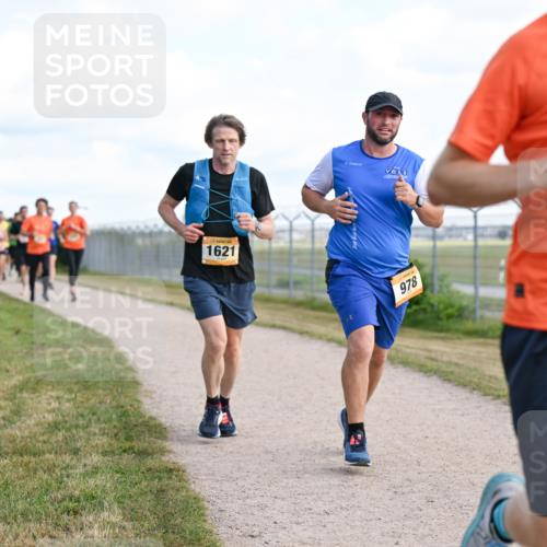 14.09.2025 - Airport Race Dr. Thomas Lammeyer http://msf.ph/oto/8869146 14.09.2025 12:13:25 Laufen 1621, 978, 633 meine-sportfotos.de