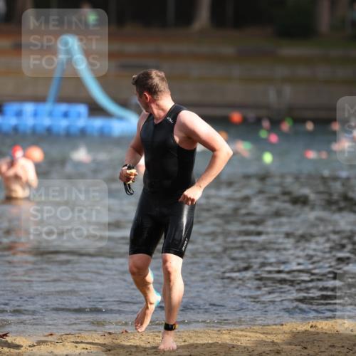 14.09.2025 - Stadtparktriathlon Michael Strokosch http://msf.ph/oto/8869161 14.09.2025 10:51:14 Schwimmen 914 meine-sportfotos.de