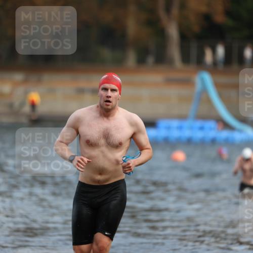 14.09.2025 - Stadtparktriathlon Michael Strokosch http://msf.ph/oto/8869195 14.09.2025 10:51:28 Schwimmen 905 meine-sportfotos.de