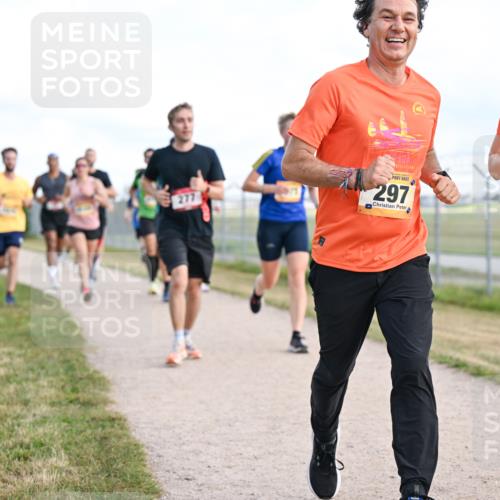 14.09.2025 - Airport Race Dr. Thomas Lammeyer http://msf.ph/oto/8869211 14.09.2025 12:13:33 Laufen 297, 298 meine-sportfotos.de