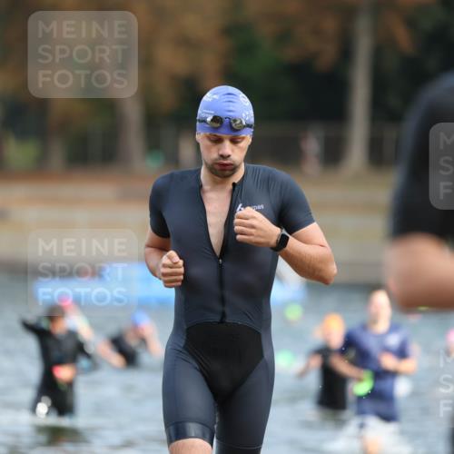 14.09.2025 - Stadtparktriathlon Michael Strokosch http://msf.ph/oto/8869236 14.09.2025 10:51:47 Schwimmen 827, 848, 849, 856 meine-sportfotos.de