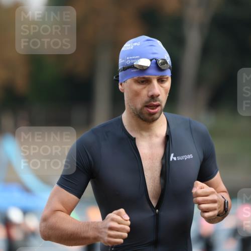 14.09.2025 - Stadtparktriathlon Michael Strokosch http://msf.ph/oto/8869243 14.09.2025 10:51:49 Schwimmen 827, 848, 849 meine-sportfotos.de