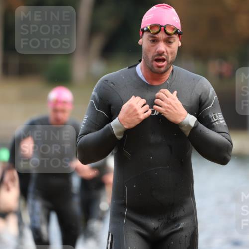 14.09.2025 - Stadtparktriathlon Michael Strokosch http://msf.ph/oto/8869288 14.09.2025 10:52:04 Schwimmen 835, 846, 852, 859, 867, 878, 882, 897, 898, 917 meine-sportfotos.de