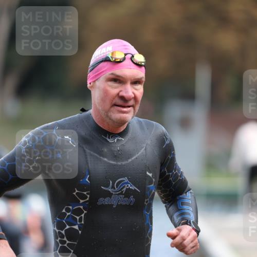 14.09.2025 - Stadtparktriathlon Michael Strokosch http://msf.ph/oto/8869293 14.09.2025 10:52:07 Schwimmen 826, 835, 846, 852, 859, 867, 873, 878, 882, 897, 898 meine-sportfotos.de