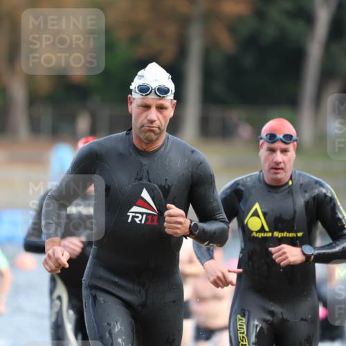 14.09.2025 - Stadtparktriathlon Michael Strokosch http://msf.ph/oto/8869294 14.09.2025 10:52:08 Schwimmen 826, 835, 846, 852, 859, 867, 873, 878, 882, 897, 898, 919 meine-sportfotos.de