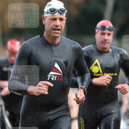 14.09.2025 - Stadtparktriathlon Michael Strokosch http://msf.ph/oto/8869300 14.09.2025 10:52:09 Schwimmen 826, 846, 852, 867, 873, 878, 882, 897, 898, 919 meine-sportfotos.de