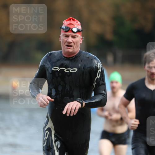 14.09.2025 - Stadtparktriathlon Michael Strokosch http://msf.ph/oto/8869305 14.09.2025 10:52:11 Schwimmen 826, 838, 846, 862, 867, 873, 878, 882, 897, 898, 919 meine-sportfotos.de