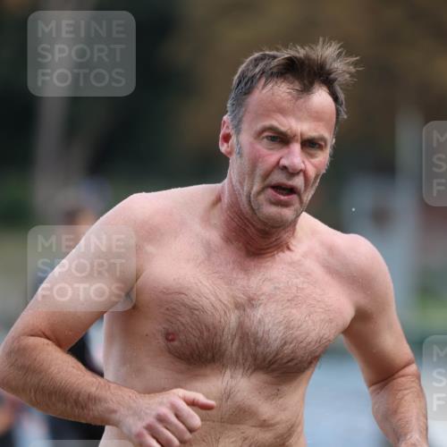 14.09.2025 - Stadtparktriathlon Michael Strokosch http://msf.ph/oto/8869329 14.09.2025 10:52:17 Schwimmen 826, 836, 838, 839, 862, 873, 882, 886, 889, 897, 919 meine-sportfotos.de