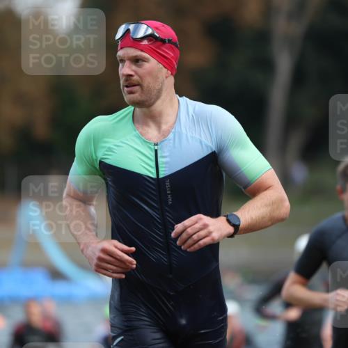 14.09.2025 - Stadtparktriathlon Michael Strokosch http://msf.ph/oto/8869331 14.09.2025 10:52:18 Schwimmen 826, 836, 838, 839, 862, 873, 886, 889, 897, 919 meine-sportfotos.de