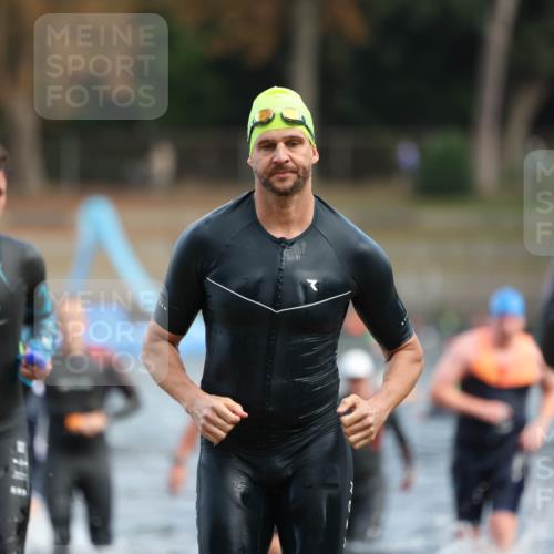 14.09.2025 - Stadtparktriathlon Michael Strokosch http://msf.ph/oto/8869345 14.09.2025 10:52:23 Schwimmen 826, 836, 838, 839, 853, 862, 868, 886, 889, 919 meine-sportfotos.de