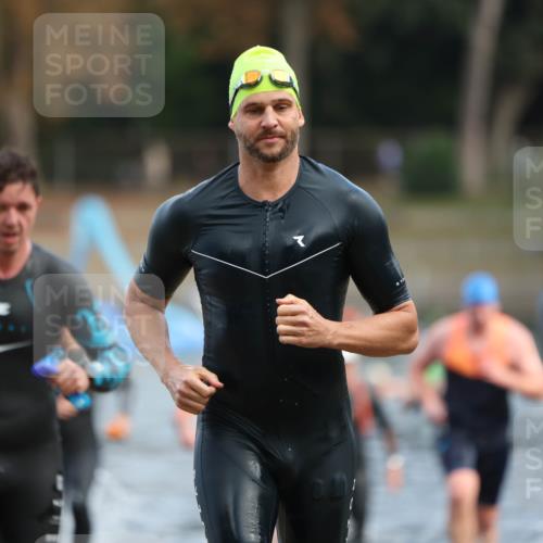 14.09.2025 - Stadtparktriathlon Michael Strokosch http://msf.ph/oto/8869346 14.09.2025 10:52:24 Schwimmen 836, 838, 839, 853, 862, 868, 886, 889, 919 meine-sportfotos.de
