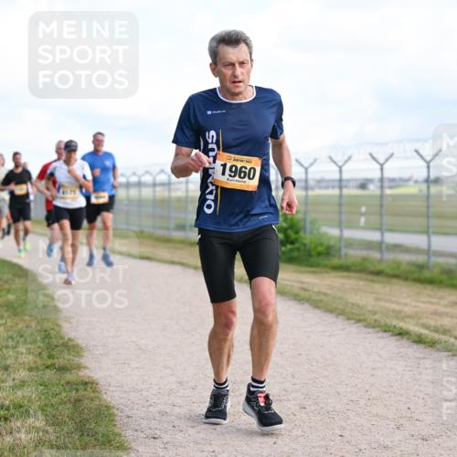 14.09.2025 - Airport Race Dr. Thomas Lammeyer http://msf.ph/oto/8869363 14.09.2025 12:13:42 Laufen 1960 meine-sportfotos.de