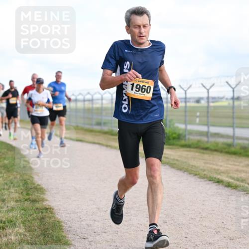 14.09.2025 - Airport Race Dr. Thomas Lammeyer http://msf.ph/oto/8869364 14.09.2025 12:13:42 Laufen 960, 1960 meine-sportfotos.de