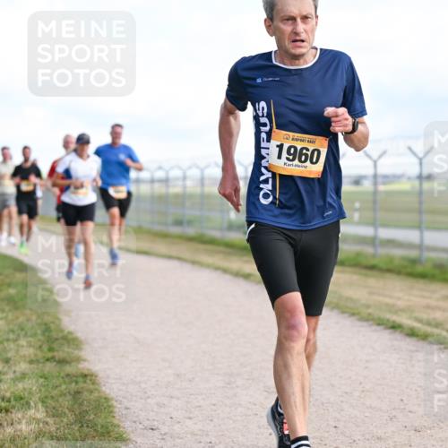 14.09.2025 - Airport Race Dr. Thomas Lammeyer http://msf.ph/oto/8869368 14.09.2025 12:13:42 Laufen 1960 meine-sportfotos.de