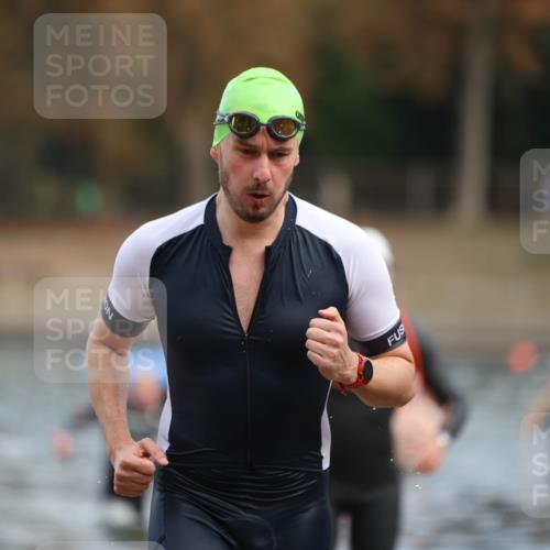 14.09.2025 - Stadtparktriathlon Michael Strokosch http://msf.ph/oto/8869373 14.09.2025 10:52:32 Schwimmen 839, 853, 868, 886, 889 meine-sportfotos.de