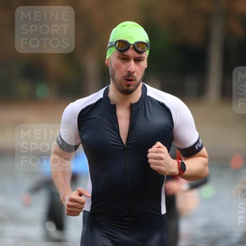 14.09.2025 - Stadtparktriathlon Michael Strokosch http://msf.ph/oto/8869375 14.09.2025 10:52:32 Schwimmen 839, 853, 868, 886, 889 meine-sportfotos.de