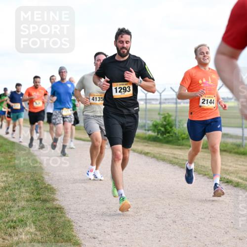 14.09.2025 - Airport Race Dr. Thomas Lammeyer http://msf.ph/oto/8869442 14.09.2025 12:13:47 Laufen 4135, 1293, 2144, 1 meine-sportfotos.de