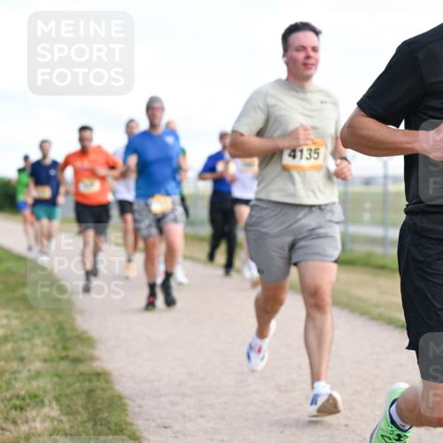 14.09.2025 - Airport Race Dr. Thomas Lammeyer http://msf.ph/oto/8869460 14.09.2025 12:13:48 Laufen 4135, 42, 1293 meine-sportfotos.de
