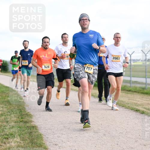 14.09.2025 - Airport Race Dr. Thomas Lammeyer http://msf.ph/oto/8869478 14.09.2025 12:13:49 Laufen 2135, 528, 38, 707, 2003 meine-sportfotos.de