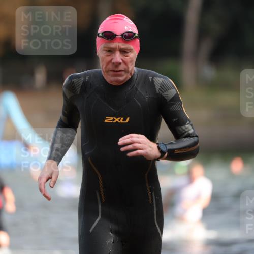 14.09.2025 - Stadtparktriathlon Michael Strokosch http://msf.ph/oto/8869528 14.09.2025 10:53:49 Schwimmen 871, 874, 915 meine-sportfotos.de