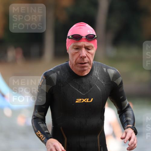 14.09.2025 - Stadtparktriathlon Michael Strokosch http://msf.ph/oto/8869531 14.09.2025 10:53:50 Schwimmen 871, 874, 915 meine-sportfotos.de