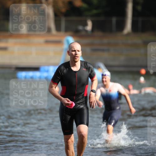 14.09.2025 - Stadtparktriathlon Michael Strokosch http://msf.ph/oto/8869533 14.09.2025 10:53:56 Schwimmen 829, 874, 915 meine-sportfotos.de