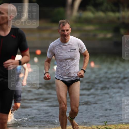 14.09.2025 - Stadtparktriathlon Michael Strokosch http://msf.ph/oto/8869541 14.09.2025 10:53:58 Schwimmen 829, 874, 915 meine-sportfotos.de