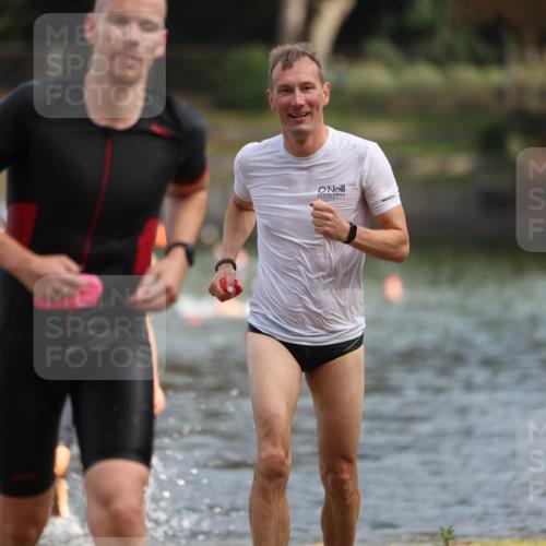 14.09.2025 - Stadtparktriathlon Michael Strokosch http://msf.ph/oto/8869544 14.09.2025 10:53:58 Schwimmen 829, 874, 915 meine-sportfotos.de