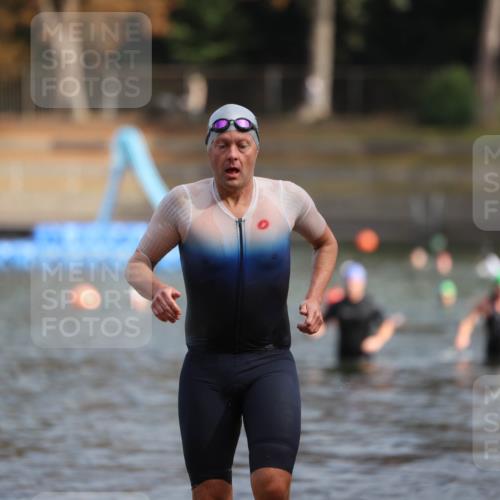 14.09.2025 - Stadtparktriathlon Michael Strokosch http://msf.ph/oto/8869554 14.09.2025 10:54:01 Schwimmen 829, 874, 915 meine-sportfotos.de