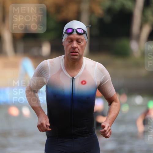 14.09.2025 - Stadtparktriathlon Michael Strokosch http://msf.ph/oto/8869563 14.09.2025 10:54:03 Schwimmen 829, 874, 915 meine-sportfotos.de