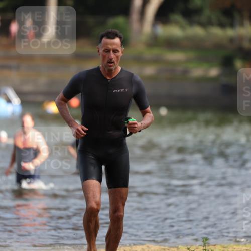 14.09.2025 - Stadtparktriathlon Michael Strokosch http://msf.ph/oto/8869627 14.09.2025 10:54:44 Schwimmen 895, 900, 916 meine-sportfotos.de