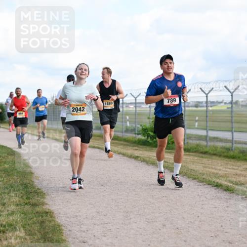 14.09.2025 - Airport Race Dr. Thomas Lammeyer http://msf.ph/oto/8869647 14.09.2025 12:14:04 Laufen 468, 2042, 1880, 789 meine-sportfotos.de