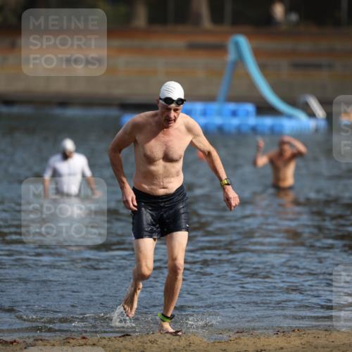 14.09.2025 - Stadtparktriathlon Michael Strokosch http://msf.ph/oto/8869661 14.09.2025 10:55:16 Schwimmen 855 meine-sportfotos.de