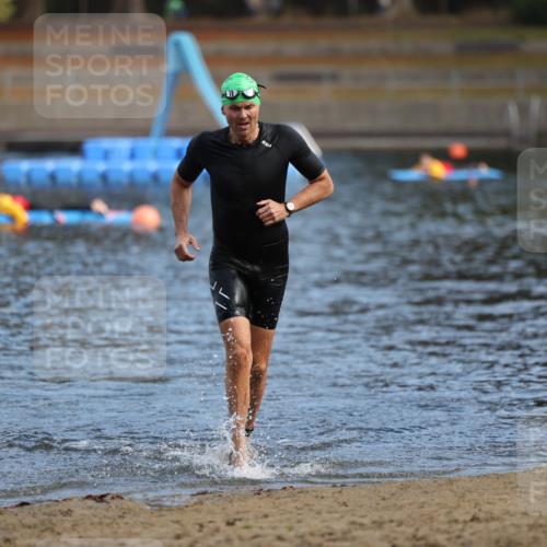 14.09.2025 - Stadtparktriathlon Michael Strokosch http://msf.ph/oto/8869710 14.09.2025 10:56:17 Schwimmen 877 meine-sportfotos.de
