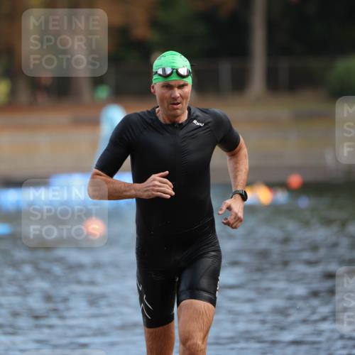 14.09.2025 - Stadtparktriathlon Michael Strokosch http://msf.ph/oto/8869720 14.09.2025 10:56:20 Schwimmen 877 meine-sportfotos.de