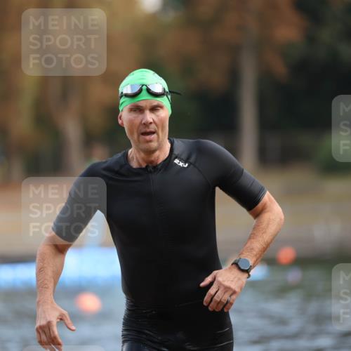 14.09.2025 - Stadtparktriathlon Michael Strokosch http://msf.ph/oto/8869726 14.09.2025 10:56:21 Schwimmen 877 meine-sportfotos.de