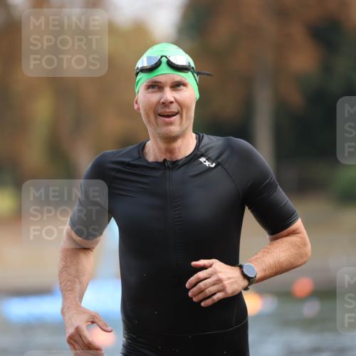 14.09.2025 - Stadtparktriathlon Michael Strokosch http://msf.ph/oto/8869729 14.09.2025 10:56:22 Schwimmen 877 meine-sportfotos.de