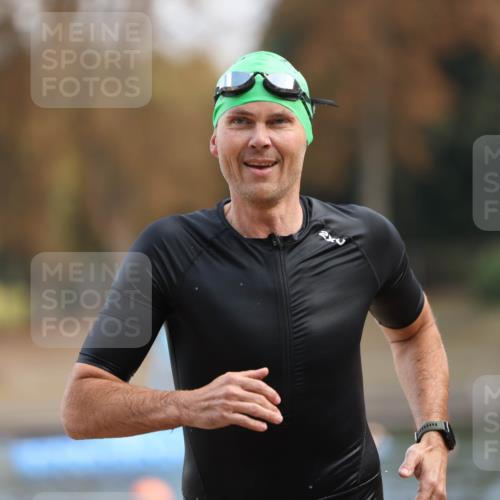 14.09.2025 - Stadtparktriathlon Michael Strokosch http://msf.ph/oto/8869731 14.09.2025 10:56:22 Schwimmen 877 meine-sportfotos.de